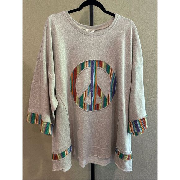 Size 1X Easel Los Angeles Peace Sign Patch Terry Soft Wash Tunic Top in Oatmeal - Picture 3 of 9